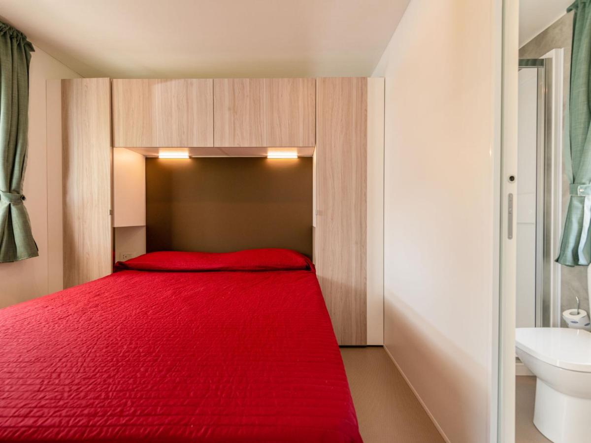Holiday Home Garda Suite Deluxe By Interhome Rivoltella del Garda Eksteriør billede
